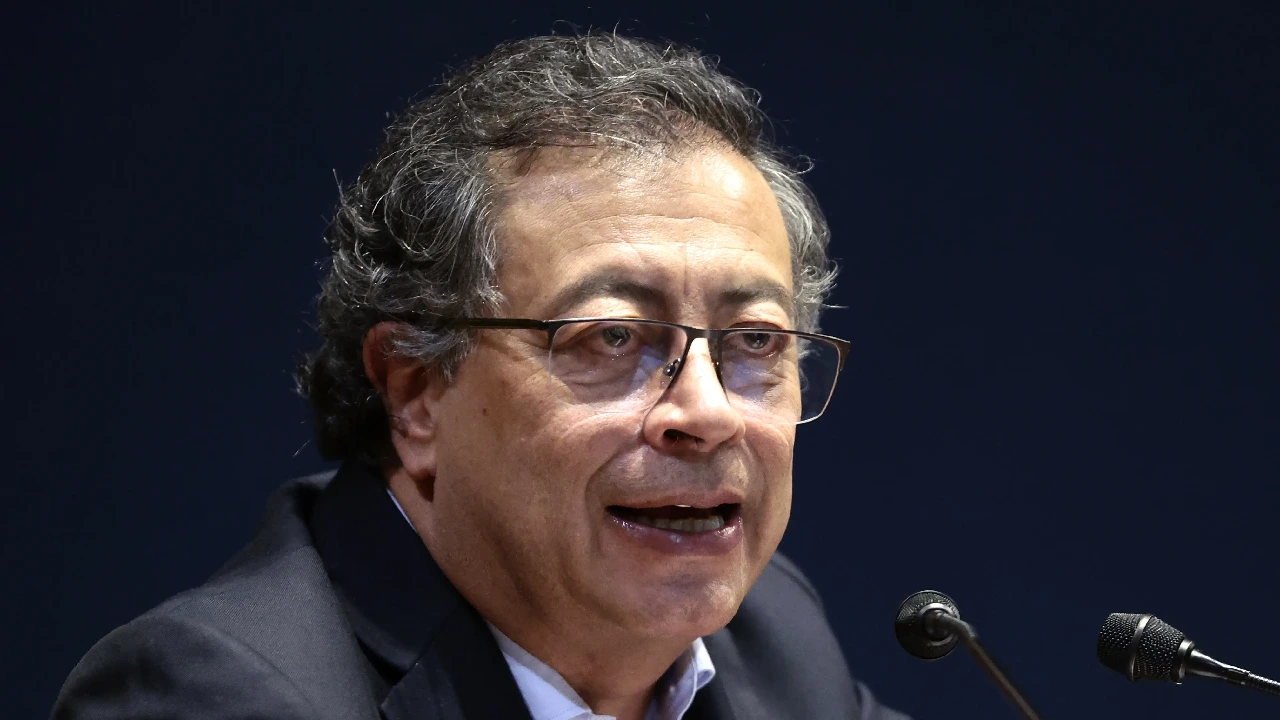Gobierno de Gustavo Petro excluye al registrador nacional de reunión clave sobre garantías electorales