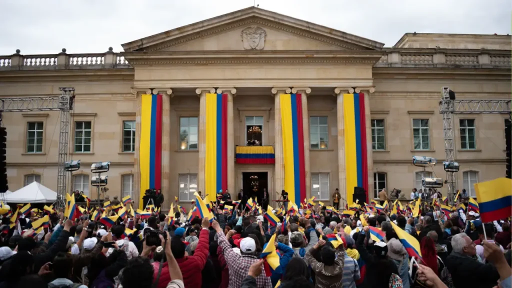 Los demás movimientos en el tablero nacional