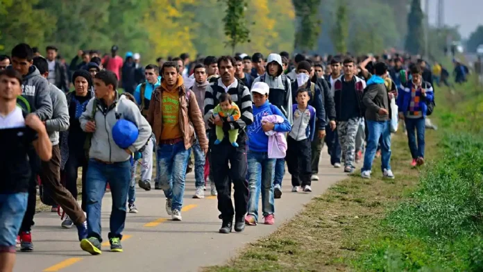 Estados Unidos encabeza el ranking de países con más migrantes en el mundo