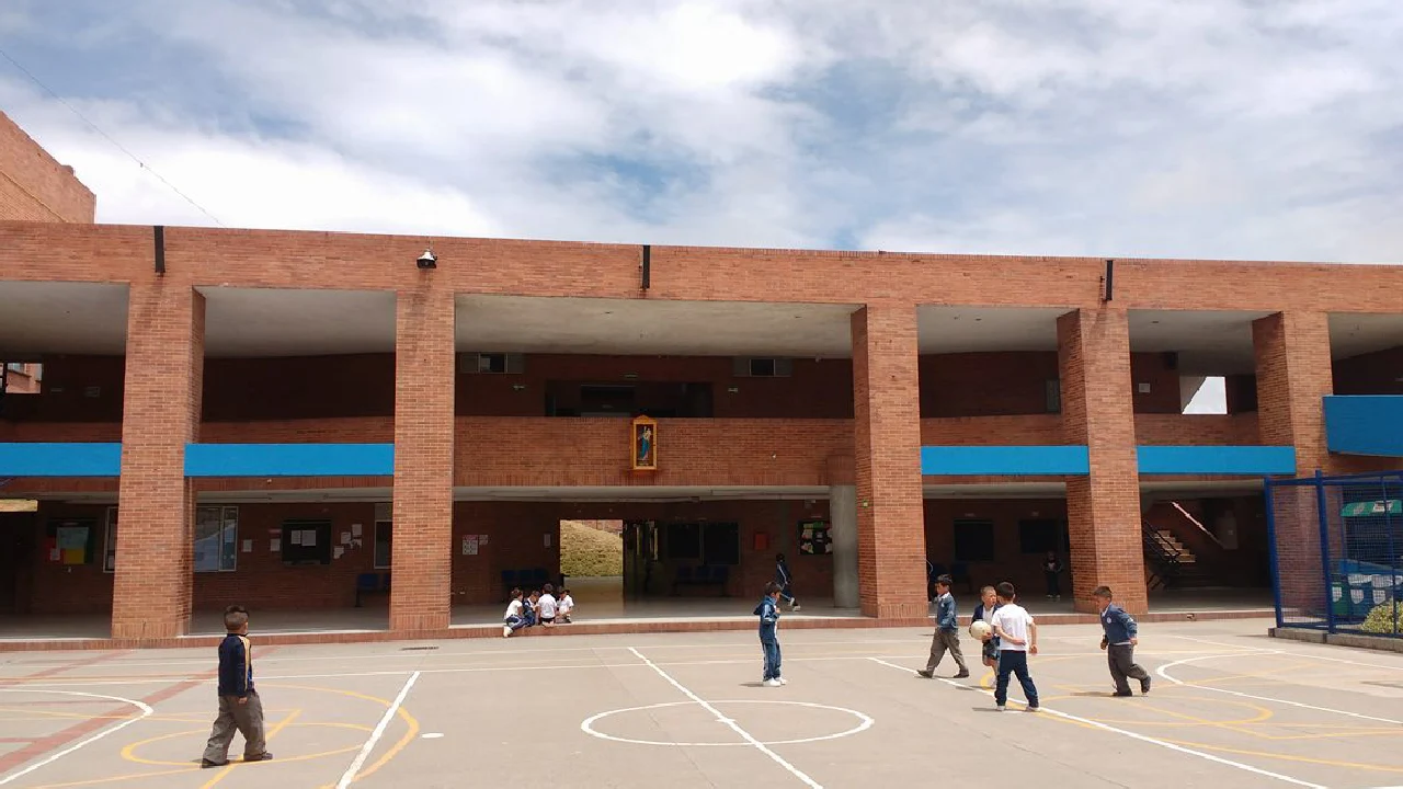 Tragedia en colegio de Suba: Estudiante fallece tras recibir golpe en el pecho