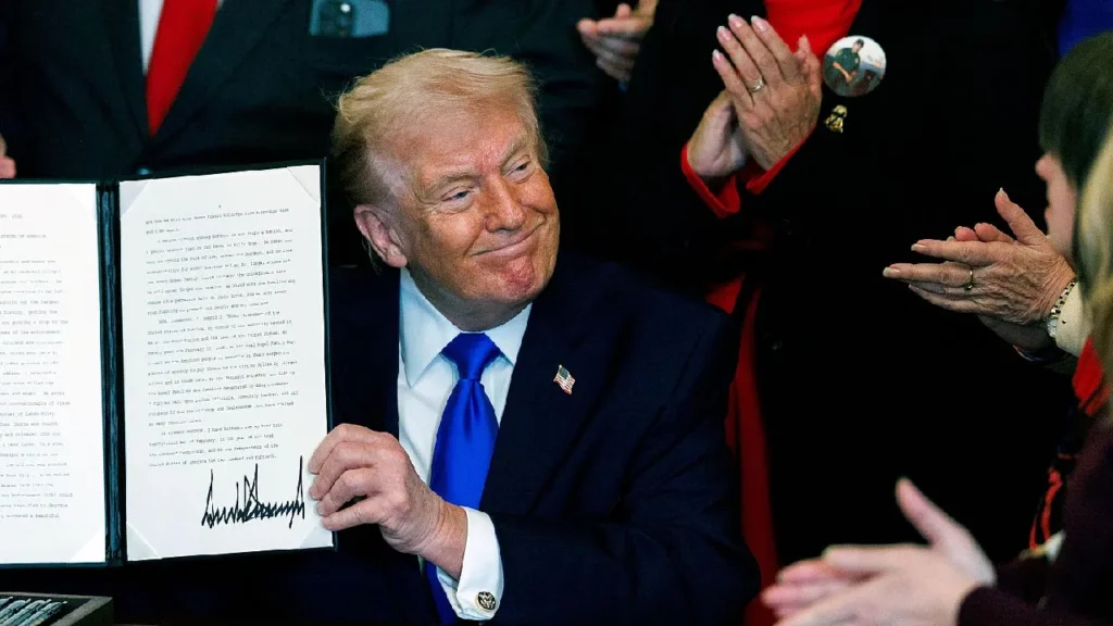 Firmado decreto que prohíbe la importación de productos realizados bajo trabajo forzoso