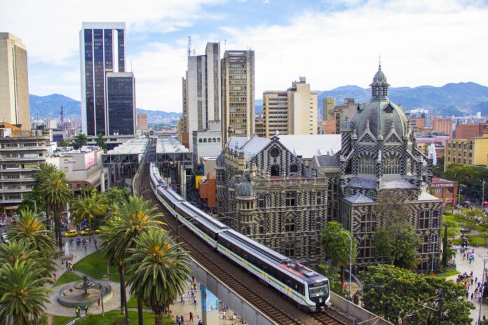 Medellín y el Área Metropolitana sellan pacto estratégico: seis ejes clave transformarán el POT