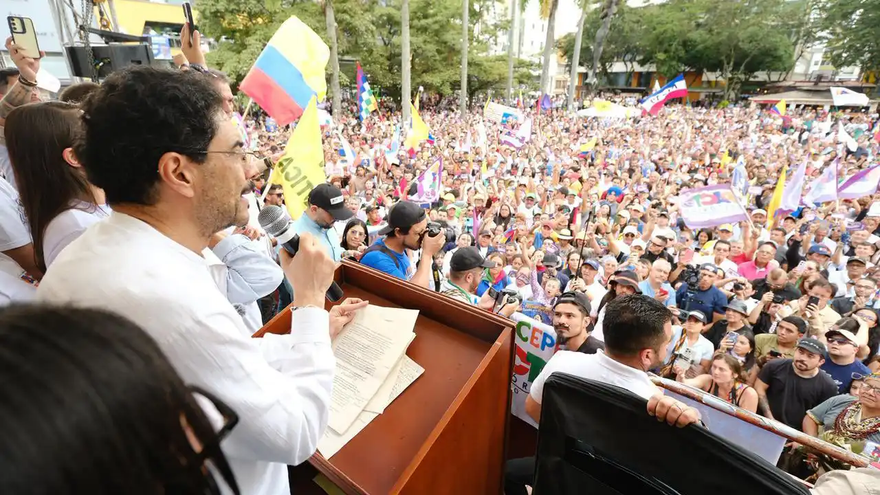 Iván Cepeda busca la Presidencia de Colombia para consolidar el modelo del Pacto Histórico