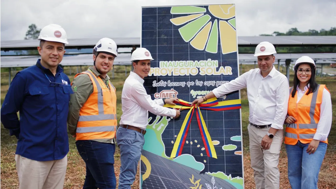El sistema inteligente que optimiza la nueva granja solar de CIMET en el Meta