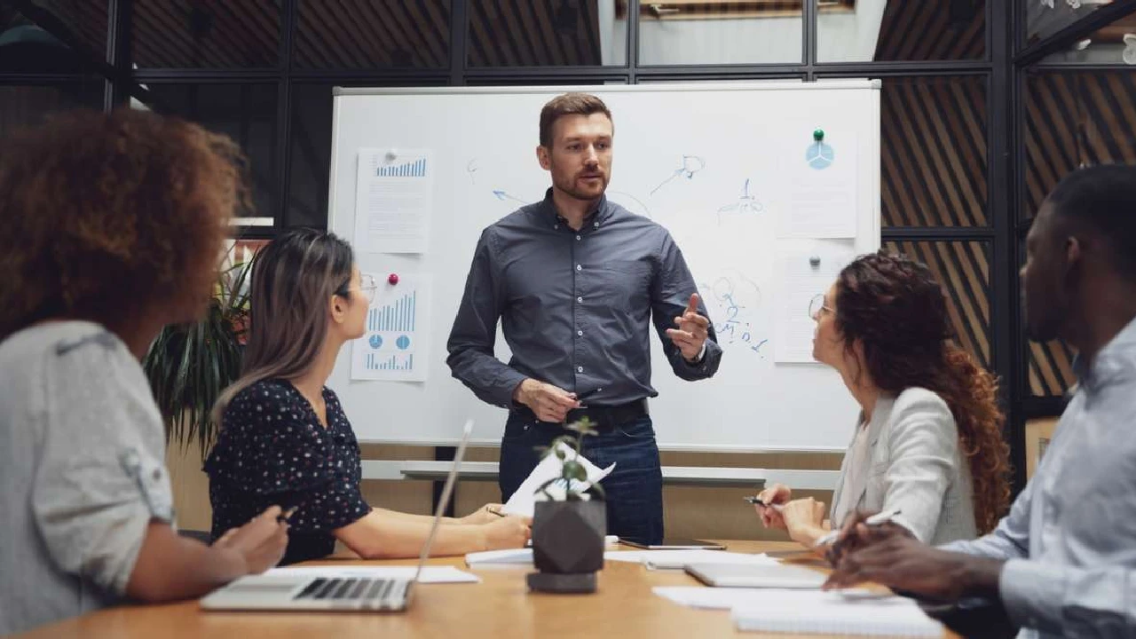Talento humano y gestión de proyectos_ formación clave para nuevos entornos laborales Talento humano y gestión de proyectos: formación clave para nuevos entornos laborales