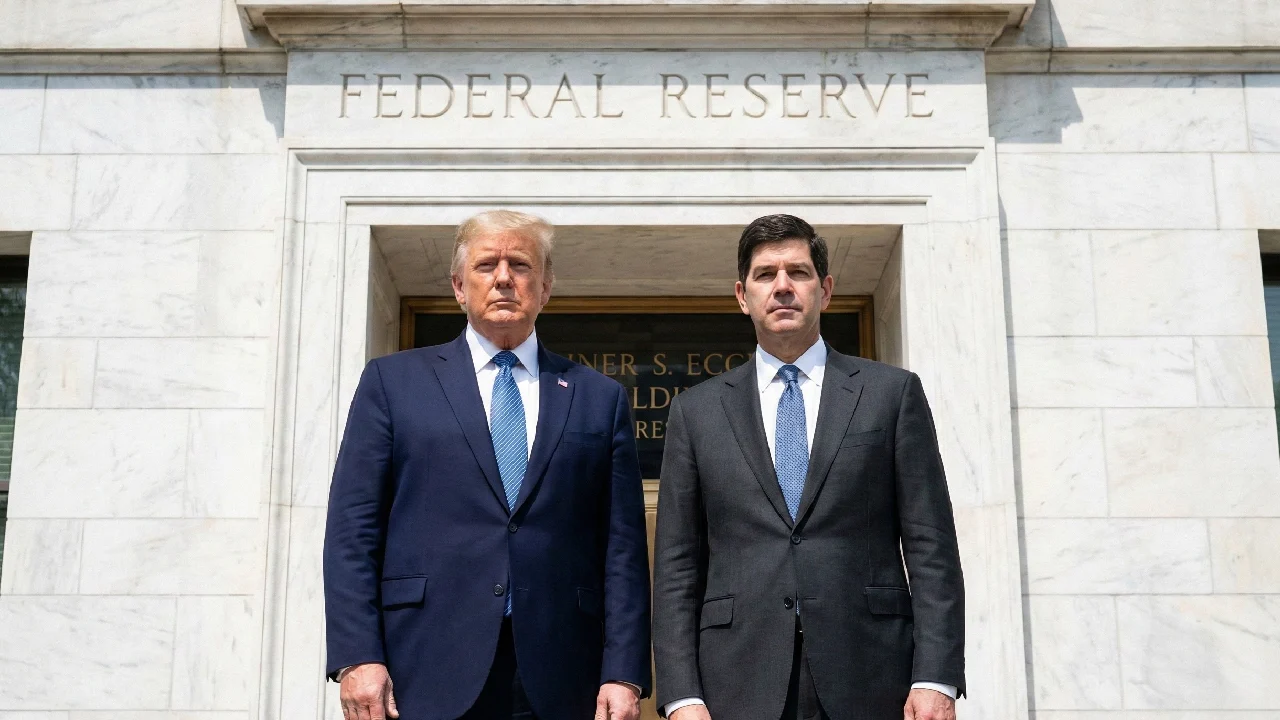 Kevin Warsh debuta en la Fed: ¿Qué pasará con las tasas de interés?