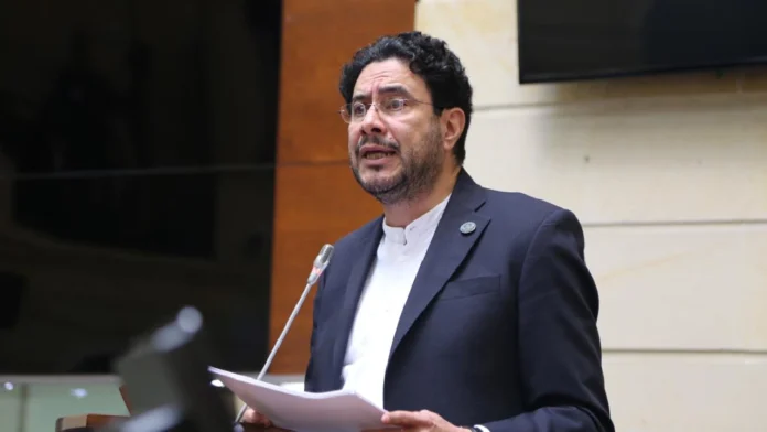 cedIván Cepeda y Abelardo de la Espriella consolidan sus programas de cara al debate electoral Iván Cepeda y Abelardo de la Espriella consolidan sus programas de cara al debate electoral
