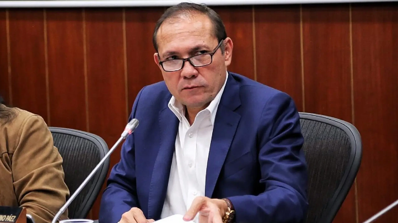 Reforma laboral en Colombia: Firman 4 decretos clave antes de elecciones 1 Nuevos decretos de la reforma laboral en Colombia: Así cambian las reglas de juego