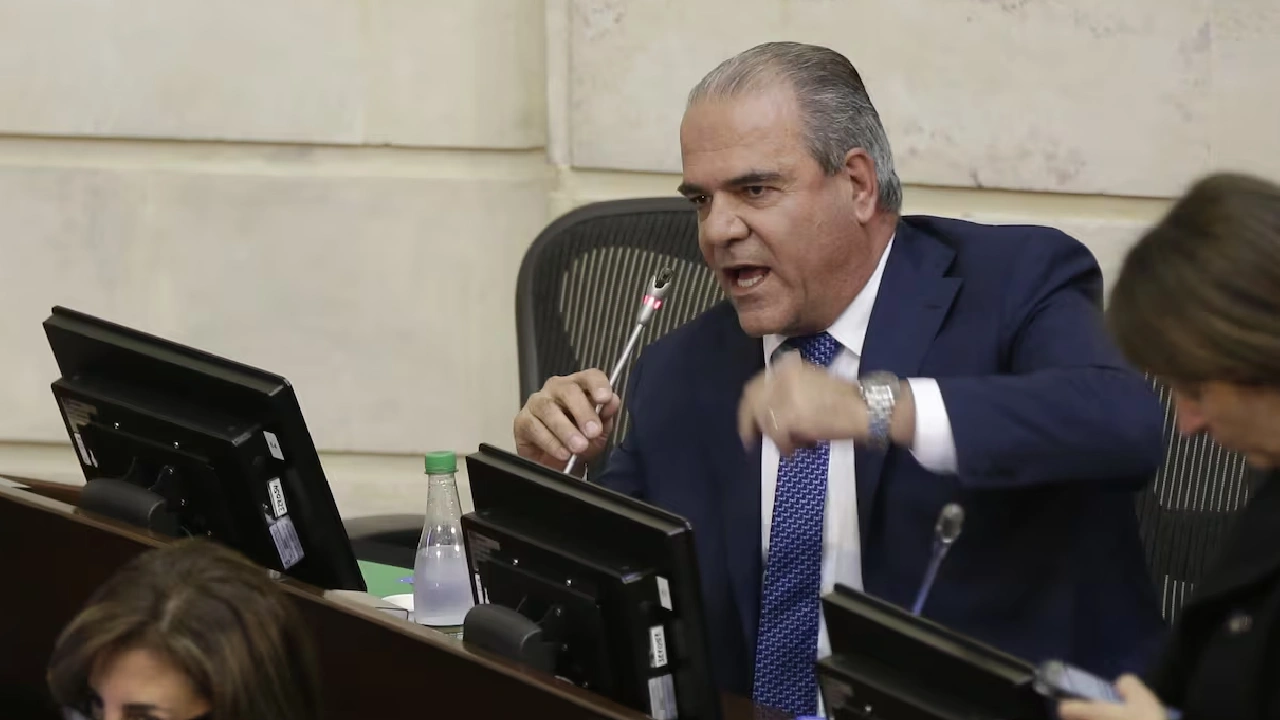 Carlos Felipe Mejía es designado embajador de Colombia en España por Abelardo De La Espriella 1 Gobierno electo nombra a Carlos Felipe Mejía como nuevo embajador en España