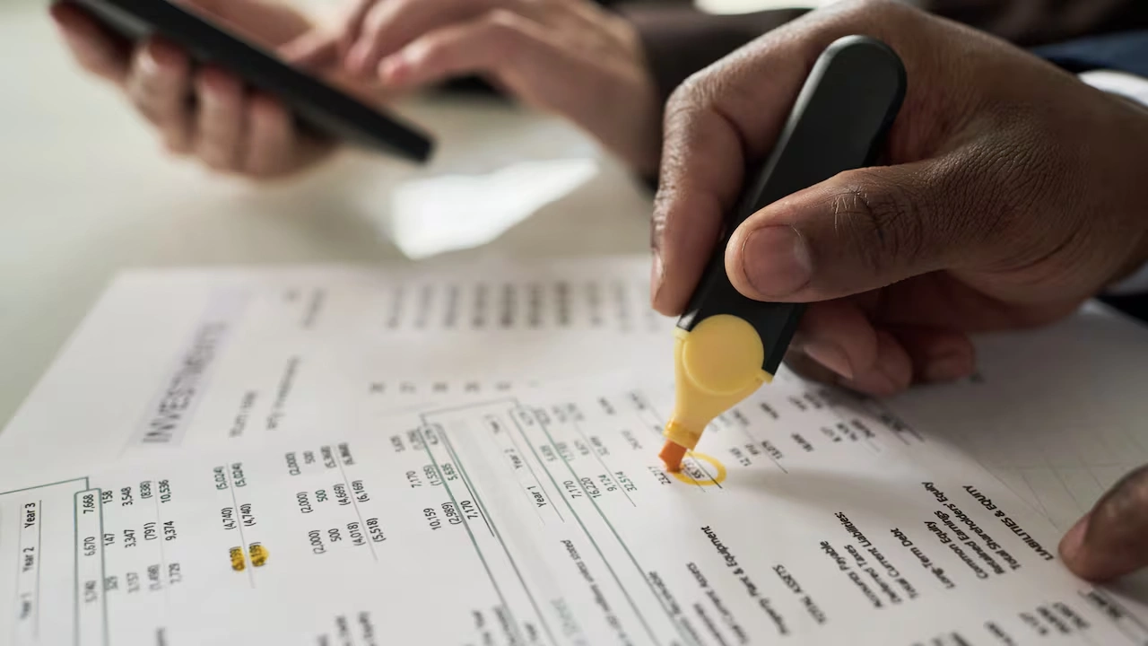 Declaración de renta 2026: Topes mínimos que debe tener en cuenta si debe declarar 1 ¿Debe realizar declaración de renta este año? Conozca los topes financieros fijados por la DIAN