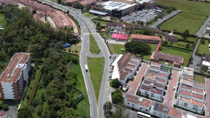 INVIAS asume la operación y administración del corredor vial DEVIMED en Antioquia INVIAS asume la operación y administración del corredor vial DEVIMED en Antioquia