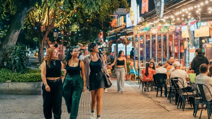 Medellín expide el Decreto 1495: extienden horarios de bares y discotecas por la Feria de las Flores