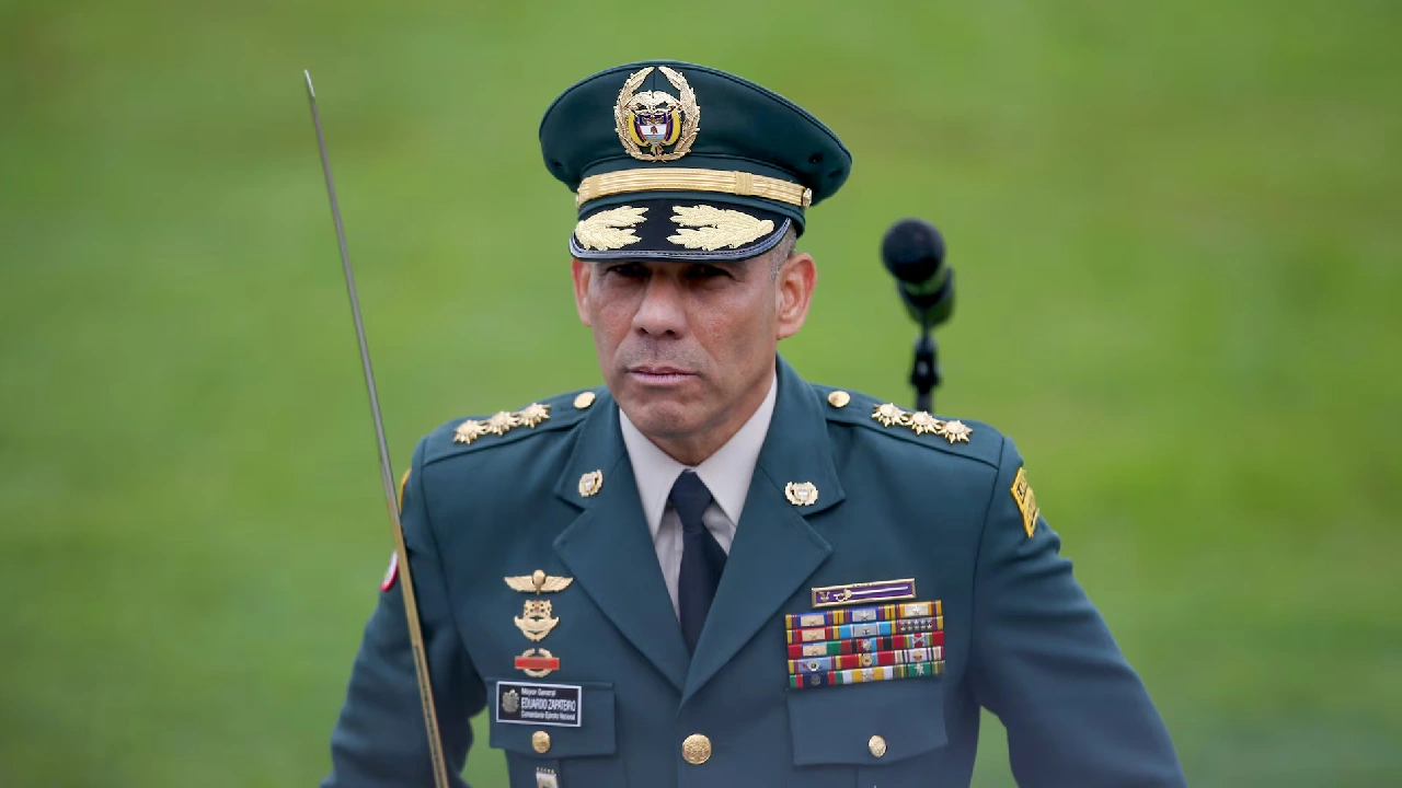 Fiscalía acusa formalmente al general (r) Eduardo Zapateiro por presunto acoso sexual