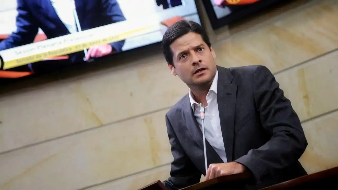 PERFIL DE MAURICIO GÓMEZ