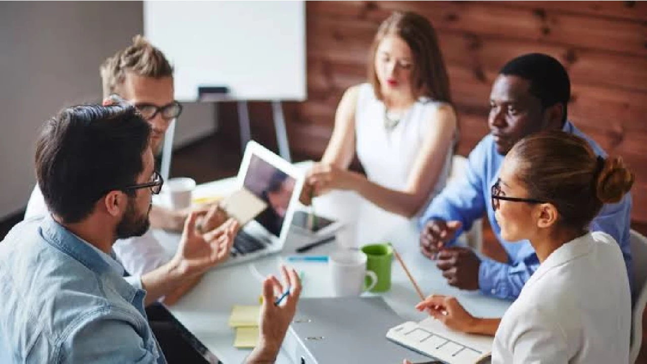 Talento humano y gestión de proyectos_ formación clave para nuevos entornos laborales (1) Talento humano y gestión de proyectos: formación clave para nuevos entornos laborales