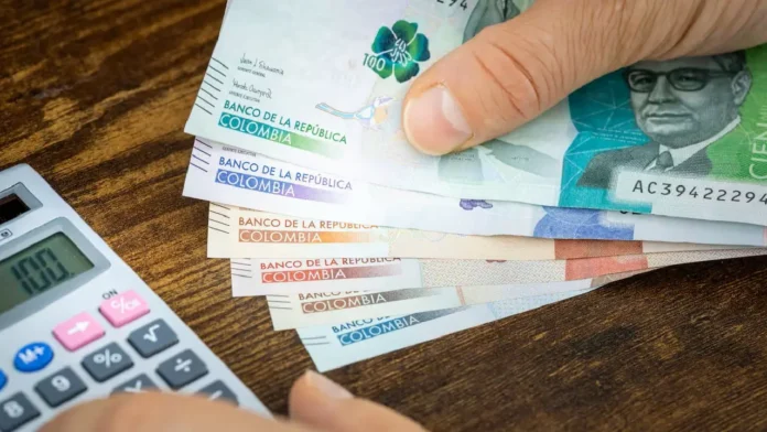 ¿Precio de la nómina? El alza al salario mínimo frena en seco el empleo formal