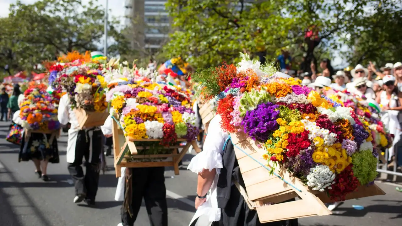 Feria de las Flores 2026: Proyectan derrama económica de 60 millones de dólares 1 Feria de las Flores en Medellín: Fechas, eventos imperdibles y el Desfile de Silleteros 2026
