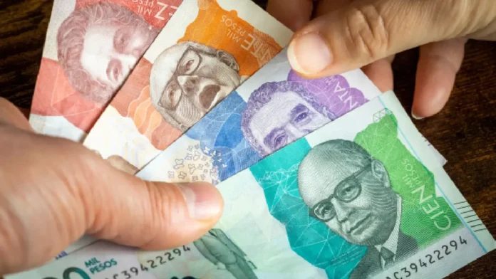 Peso colombiano vive una de las revaluaciones más altas de la década y destaca junto al real brasileño