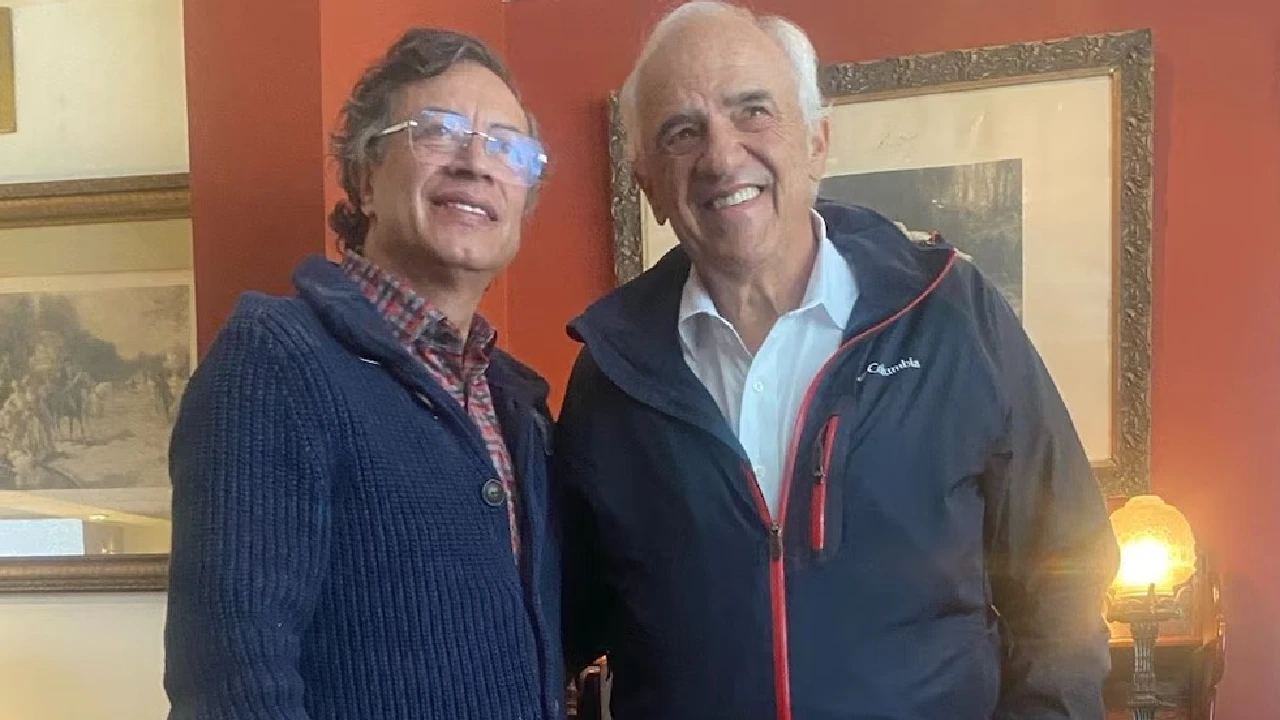 Gustavo Petro y Ernesto Samper se reúnen para hablar del futuro del progresismo Gustavo Petro y Ernesto Samper se reúnen para hablar del futuro del progresismo