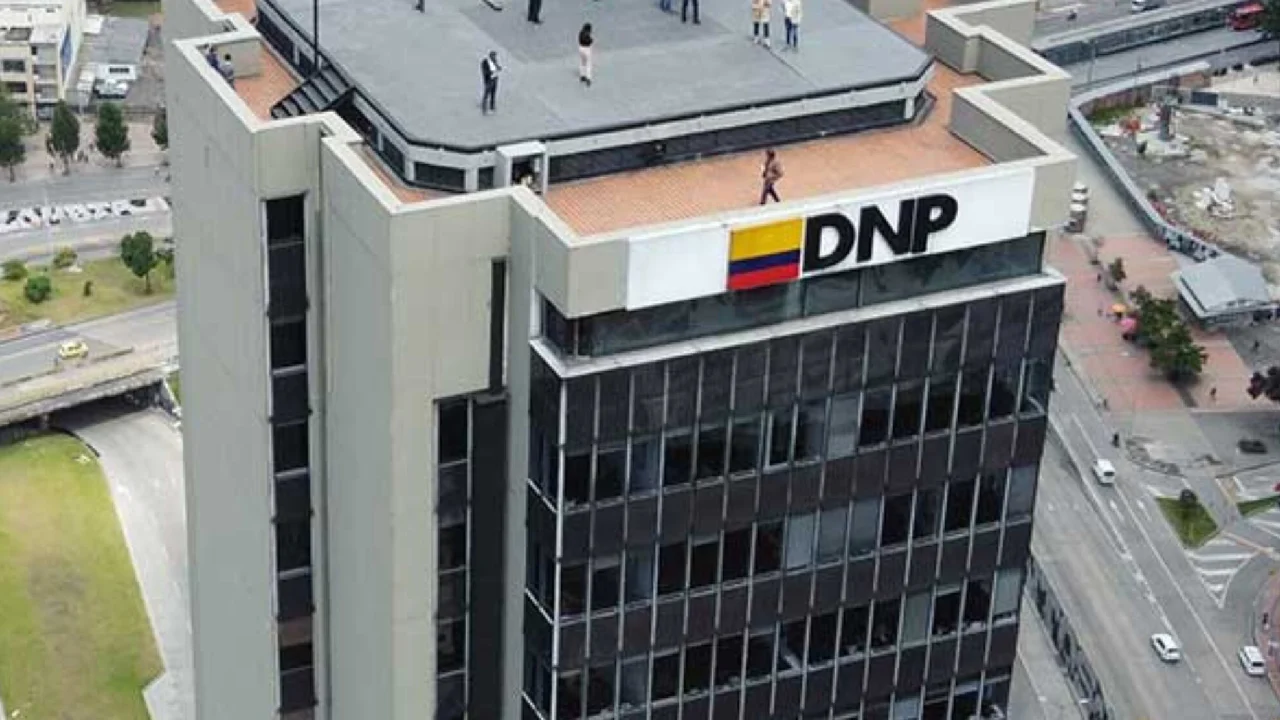 Gobierno designa al economista Carlos Eduardo Sepúlveda al frente del DNP 1 DNP tiene nuevo director: El perfil técnico de Carlos Eduardo Sepúlveda