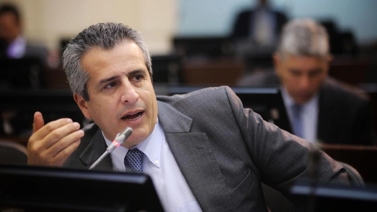 Corte Suprema tumba resoluciones previas: este es el nuevo rumbo judicial de Luis Fernando Velasco