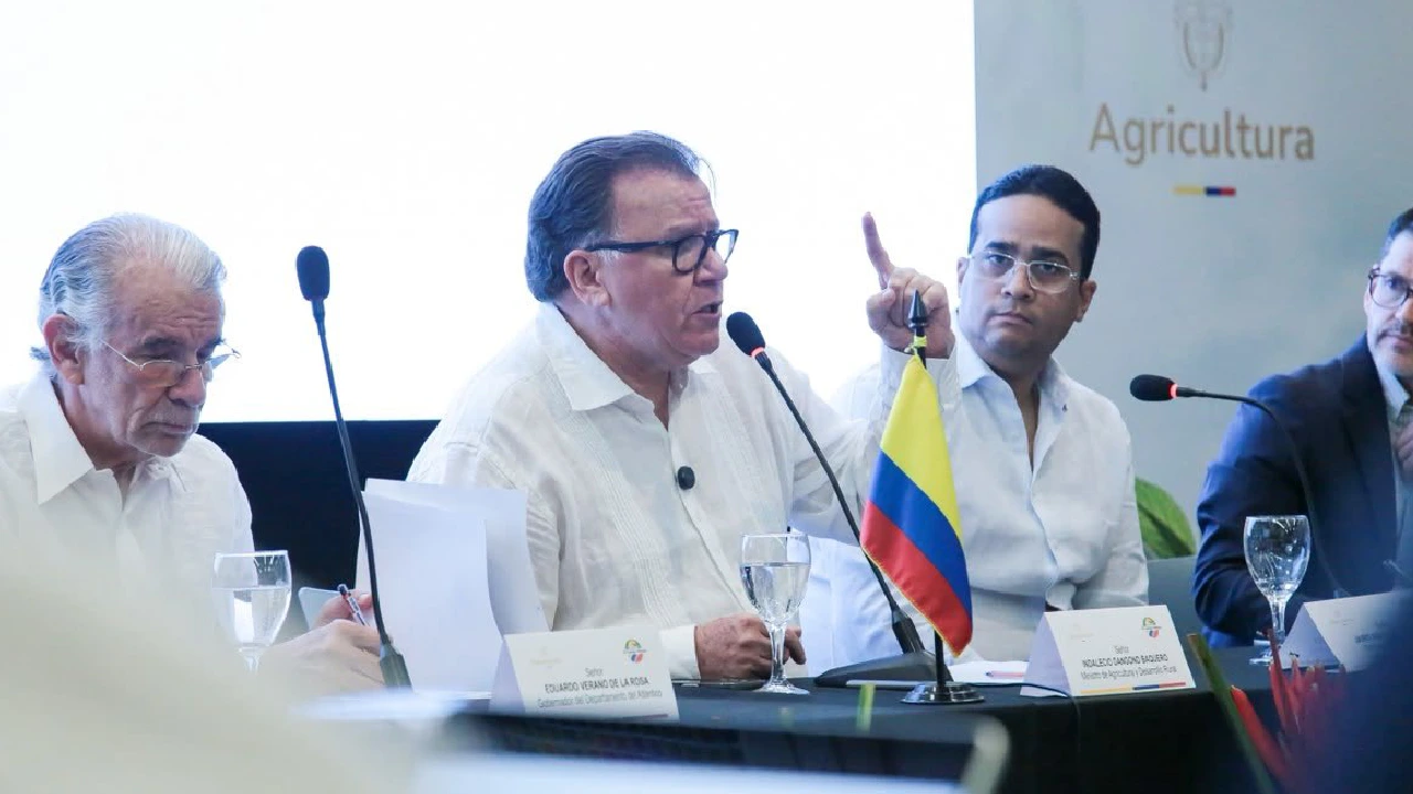 MinAgricultura lanza el plan 'Compromiso Tolima' para rescatar al sector agropecuario tras incendios forestales
