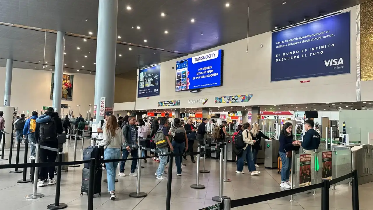 Más de 34 millones de pasajeros se han movilizado por vía aérea en Colombia entre enero y julio de 2026 1 Aerocivil reporta crecimiento del 5,1% en el transporte aéreo durante el primer semestre de 2026 en Colombia