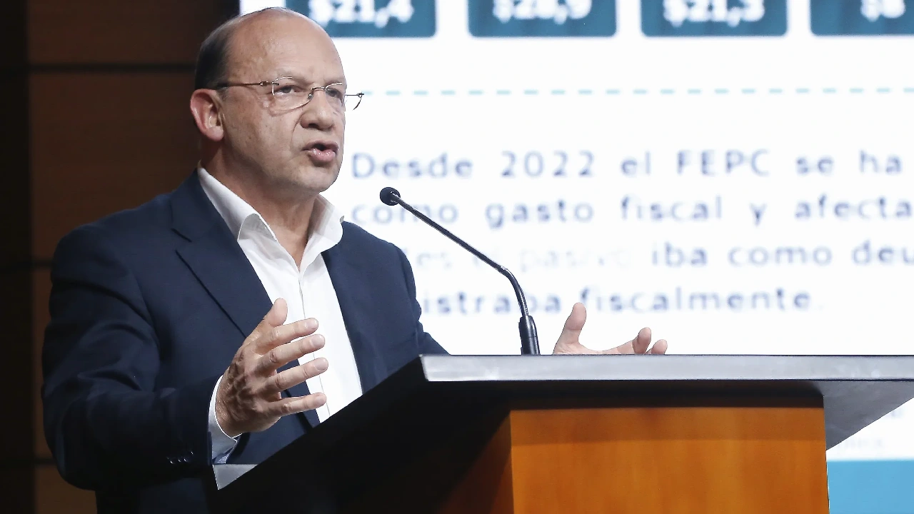 Exministro Germán Ávila califica de excesivo el endeudamiento propuesto en el Presupuesto General de la Nación 2027