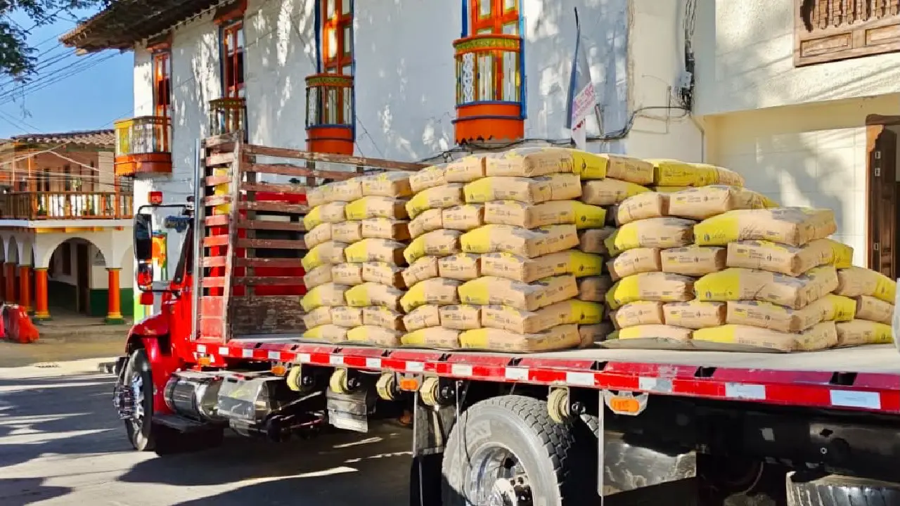 Antioquia ha movilizado 1.873 toneladas de materiales para reconstrucción tras el terremoto