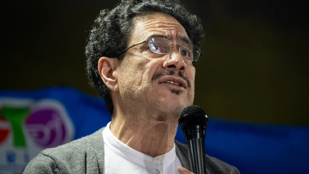 CNE archiva investigación a Iván Cepeda por supuestos excesos en su contabilidad de campaña