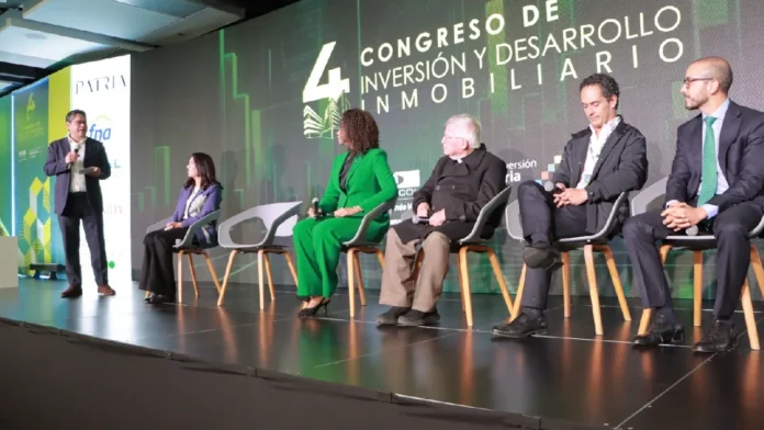 Invierten más de $5.000 millones en proyecto de vivienda unifamiliar para afectados en Quibdó