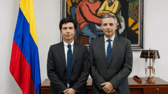 Andrés Quevedo asume la presidencia encargada del Fondo Nacional de Garantías