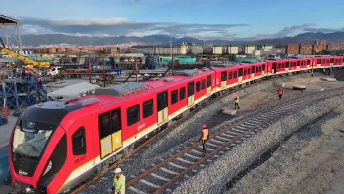 Línea 1 del Metro de Bogotá: dos trenes circulan en simultáneo sobre el viaducto en fase de pruebas técnicas