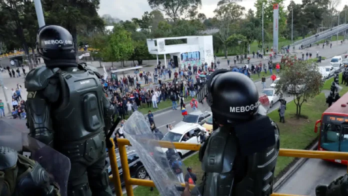 Gobierno de Abelardo de la Espriella anuncia ingreso de la Policía a universidades ante disturbios