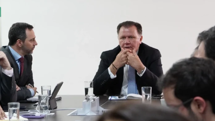 Ministro de Agricultura cuestiona gestión del gobierno Petro