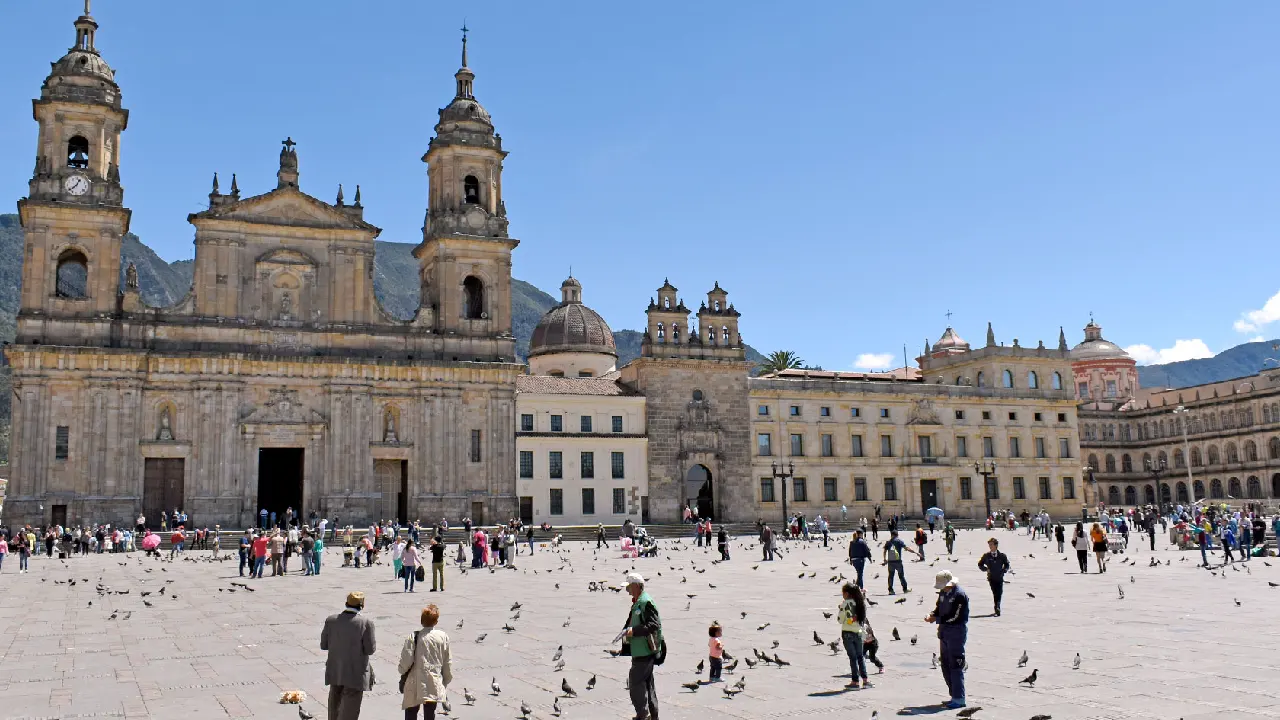 Bogotá lidera el recaudo de impuestos en Colombia según datos de la OCDE