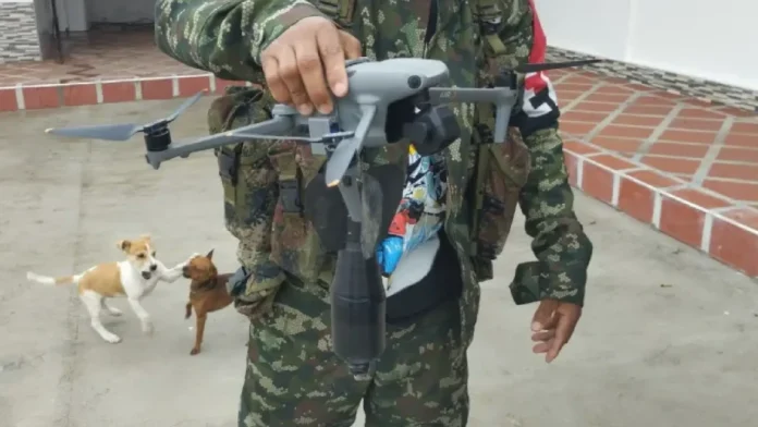 Ataques con drones en Colombia_ el Estado llegó tarde a una guerra que ya está aquí Ataques con drones en Colombia: el Estado llegó tarde a una guerra que ya está aquí