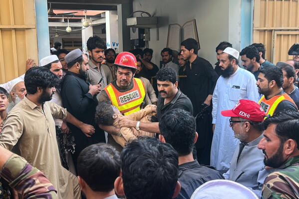 Pakistán: derrumbe del techo en escuela provoca el fallecimiento de 28 niños
