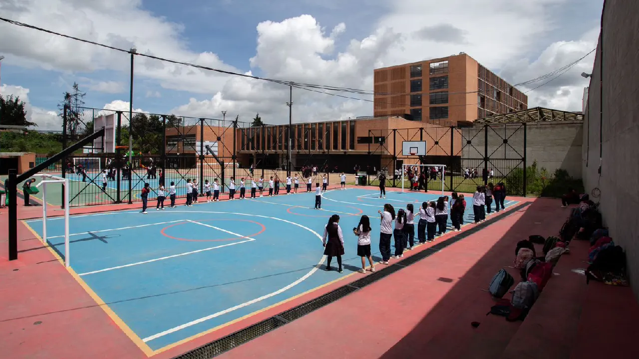 Construirán 13 colegios por APP en Soacha y Cali: ANI y Mineducación firman acuerdo