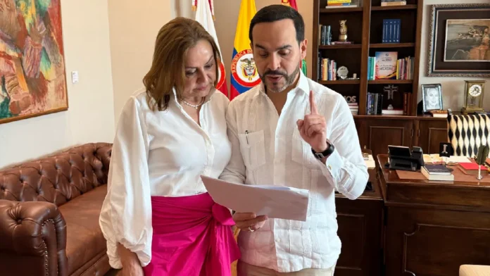 Abelardo De La Espriella frena alza en la gasolina y pide buscar soluciones Abelardo De La Espriella frena alza en la gasolina y pide buscar soluciones