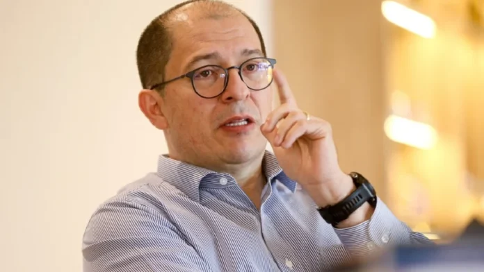 Escándalo de espionaje: exfiscal Francisco Barbosa denunciará seguimientos ilegale Escándalo de espionaje: exfiscal Francisco Barbosa denunciará seguimientos ilegale
