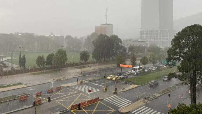 Efectos de El Niño: CAR advierte que fuertes aguaceros no superan la crisis hídrica