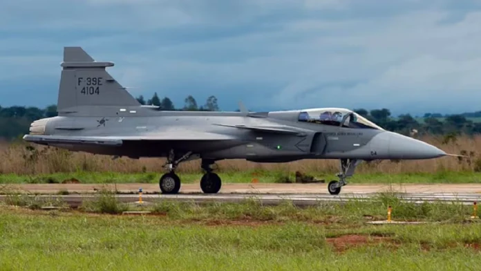 Compra de aviones Gripen: Contraloría advierte riesgo fiscal de $2.130 millones