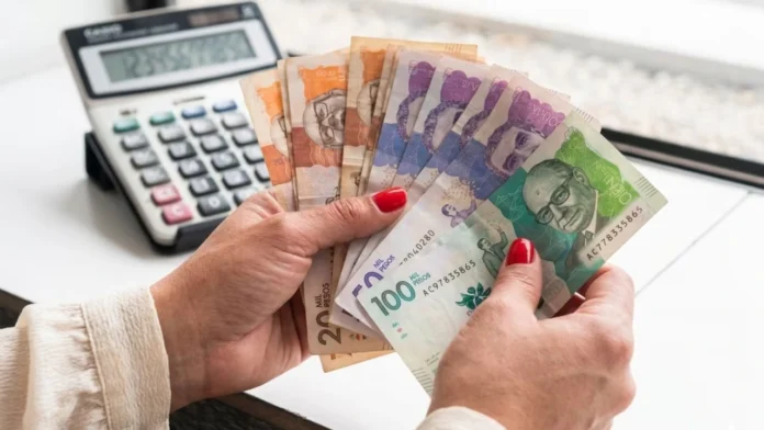La negociación del salario mínimo 2027 comienza a perfilar uno de los debates económicos más importantes del cierre de año en Colombia.