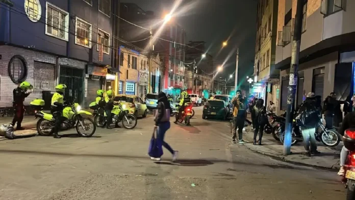 El presidente Abelardo de la Espriella encabezó la Megaoperativo Operación Kratos en Bogotá, logrando 172 capturas y 114 allanamientos en focos críticos como San Bernardo.
