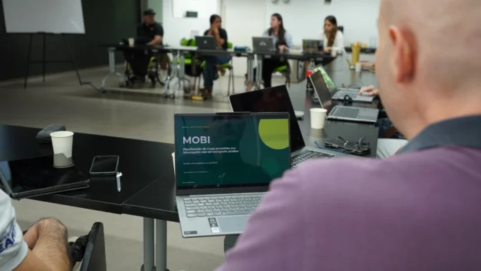Tres innovaciones tecnológicas en Medellín reciben $500 millones de Ruta N y Toyota Mobility Foundation para mejorar la movilidad de personas con