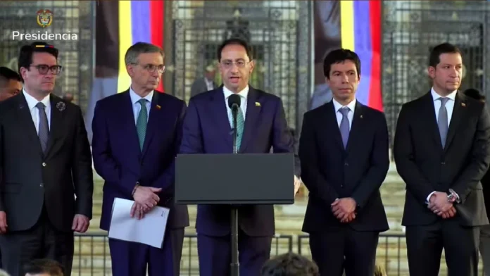 José Manuel Restrepo presenta el proyecto de Ley de Rescate Fiscal ante el Congreso de la República José Manuel Restrepo presenta el proyecto de Ley de Rescate Fiscal ante el Congreso de la República